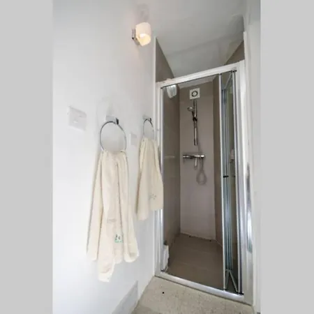 Romantic Town House W/seaview From The Bed Marsalforn