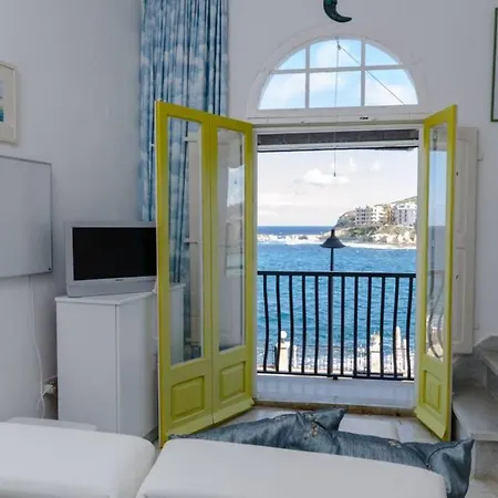 Romantic Town House W/seaview From The Bed Holiday home Marsalforn