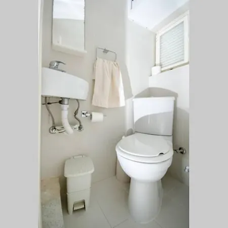 Romantic Town House W/seaview From The Bed Marsalforn